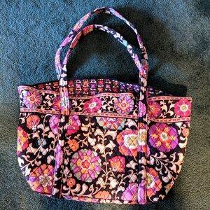 Vera Bradley XL tote, bag, purse. Vibrant Paisley print. Excellent